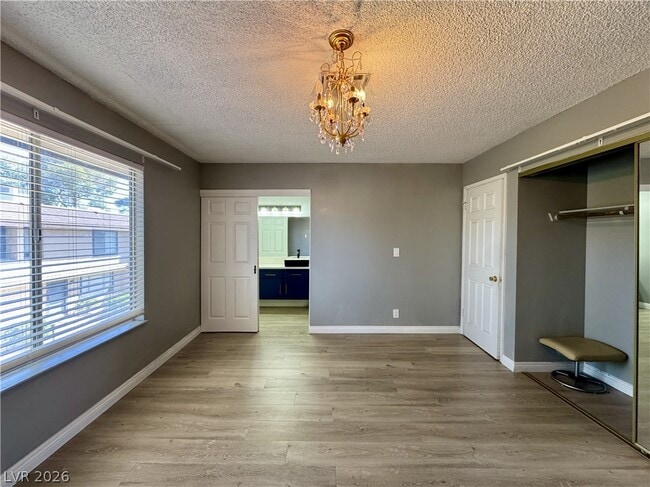 Building Photo - 6224 Meadow Haven Ln