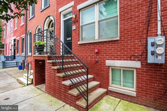 Building Photo - 1834 Poplar St