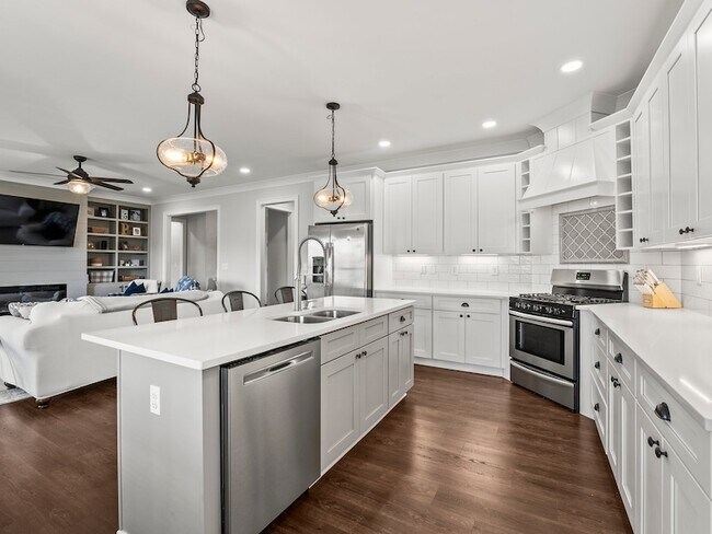 Building Photo - 71 Windjammer Ct