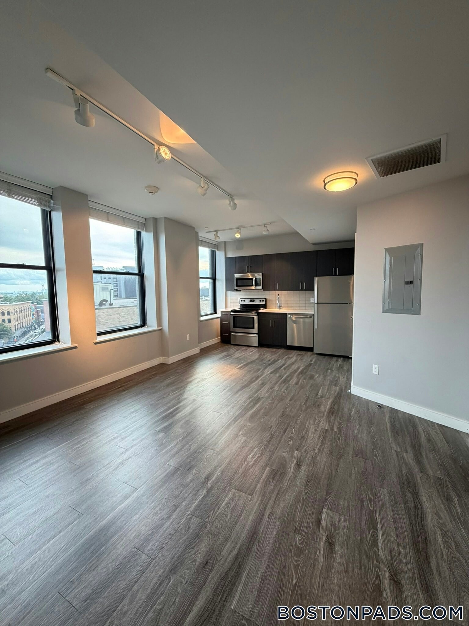 Building Photo - 23 Central Ave