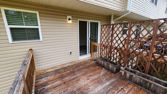 Building Photo - Simpsonville - Baldwin Ridge - Convenientl...