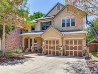 Building Photo - 4bed 2.5 bath