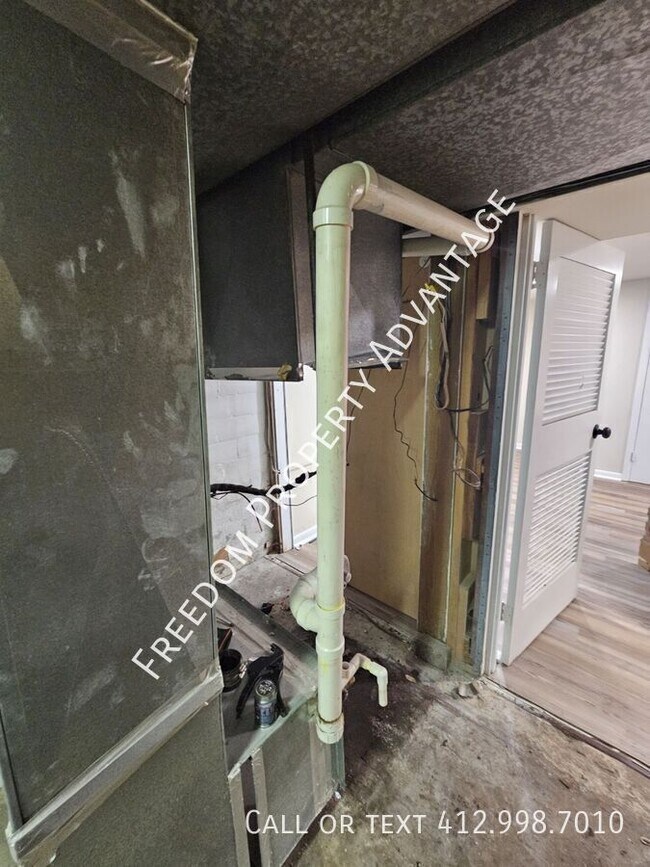 Building Photo - 462 McKinley Ave