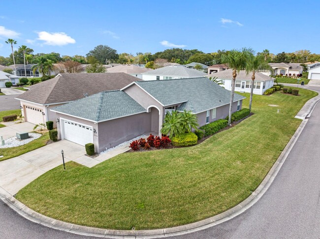 Building Photo - Exquisite Huntington Hills Golf and Countr...