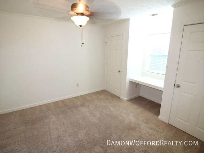 Building Photo - 120 Bellegrove Cir