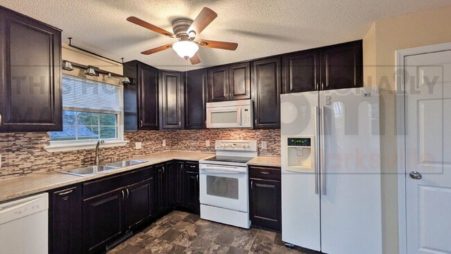 Building Photo - 2708 Knob Ct