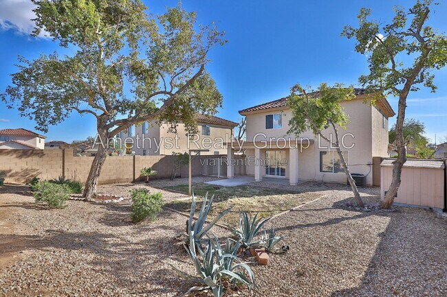 Building Photo - 11706 W Sunnyside Dr