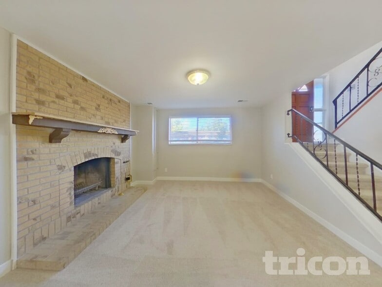 Building Photo - 3134 S Richfield St