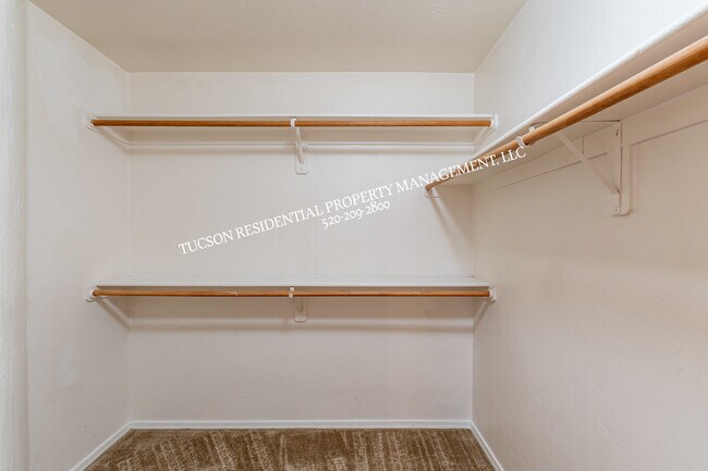 Building Photo - 7661 S Freshwater Pearl Dr