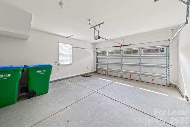 Building Photo - 1104 Bandon Dr