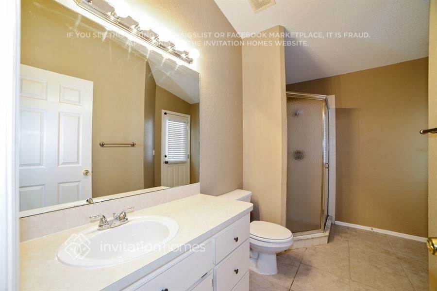 Building Photo - 10123 Briar Cir