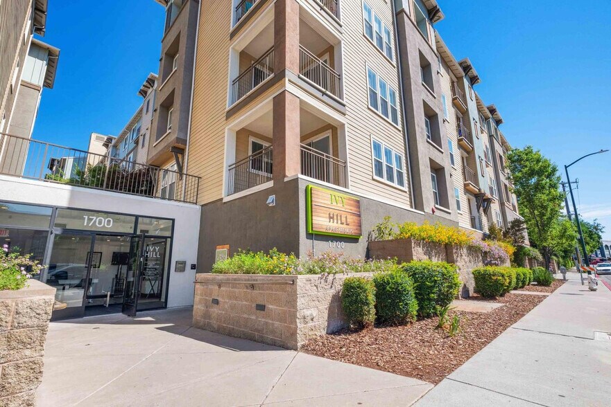 Building Photo - 1700 Botelho Dr