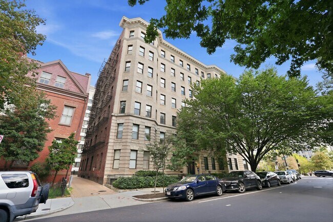 Building Photo - 1115 12th St NW