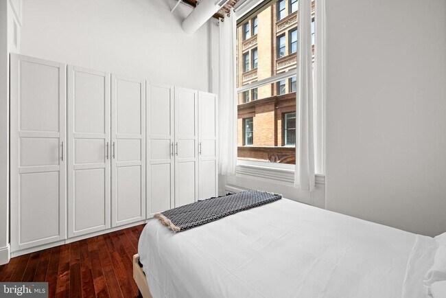 Building Photo - 421 Chestnut St