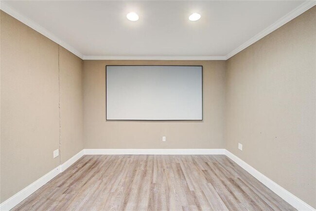 Building Photo - 3040 Stone Rd