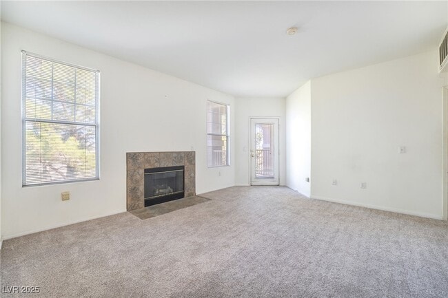 Building Photo - 8555 W Russell Rd