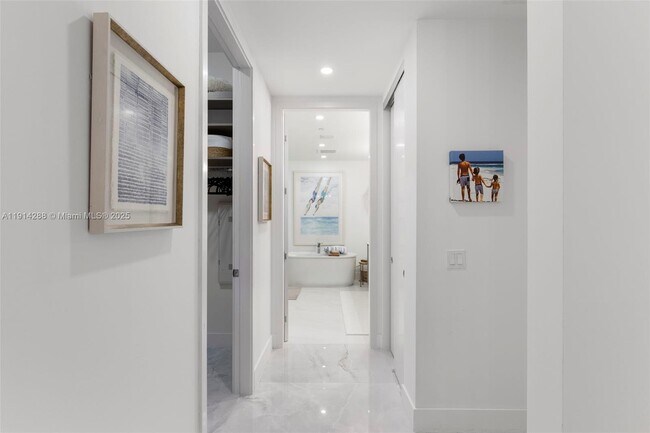 Building Photo - 17550 Collins Ave