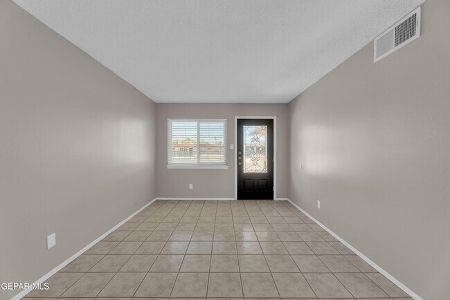 Building Photo - 228 Caribe Cir
