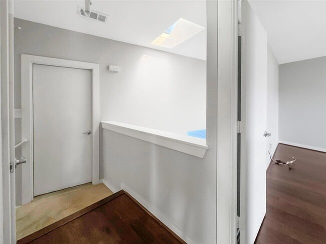 Building Photo - 2114 Goodrich Ave