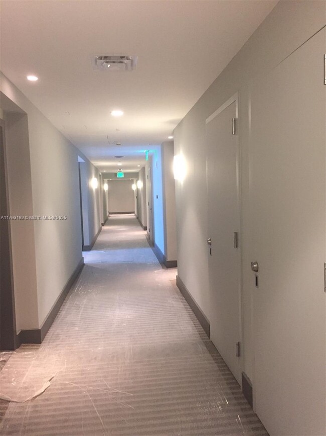 Building Photo - 1080 Brickell Ave