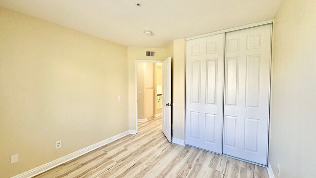 Building Photo - 5751 Galloway Pl