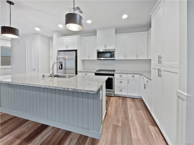 Building Photo - 38352 Windingwalk Dr