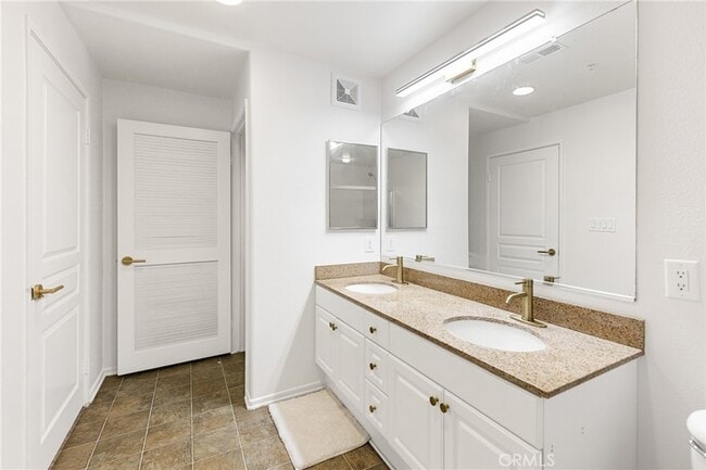 Building Photo - 2257 Watermarke Pl