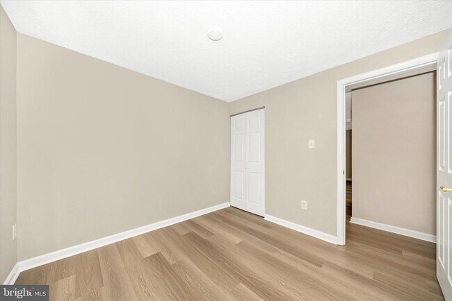 Building Photo - 103 Savannah Ct