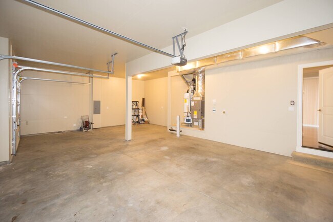 Building Photo - 102 Hoquiam Ave NE