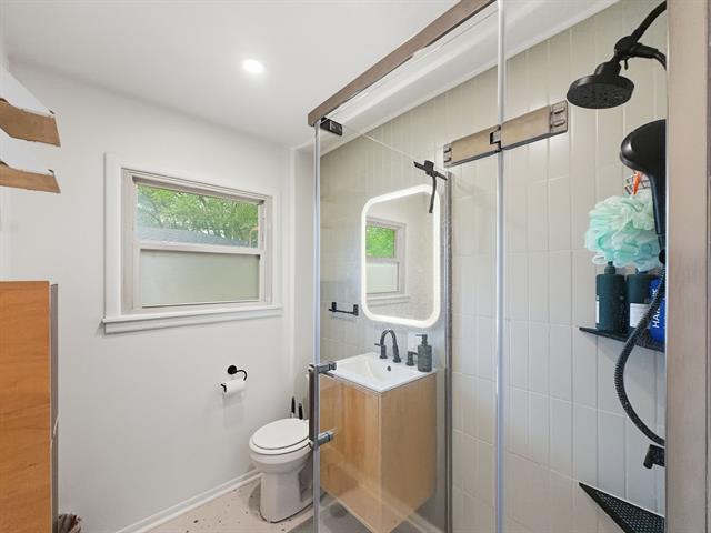 Building Photo - 2137 Lenamon Dr