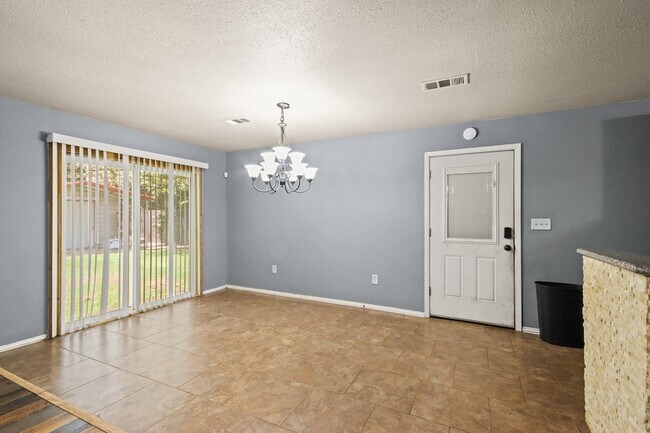 Building Photo - 432 Co Rd 4284