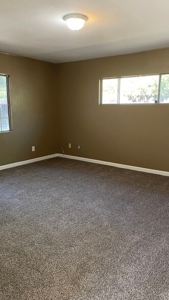 Bedroom - 13947 Meadow Ln