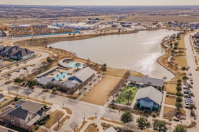 Building Photo - 405 Matchbox St