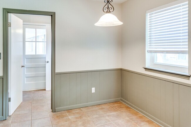 Building Photo - One-Story Home for Rent in Walnut Bend, Ho...