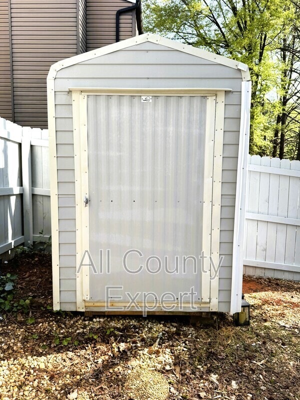 Building Photo - 862 Regal Path Ln