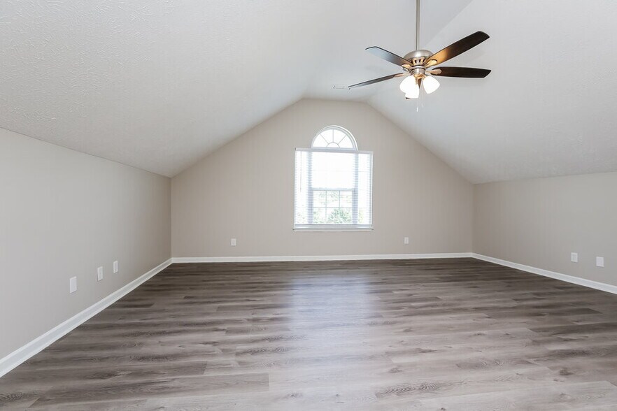 Building Photo - 3003 Aruna Ct