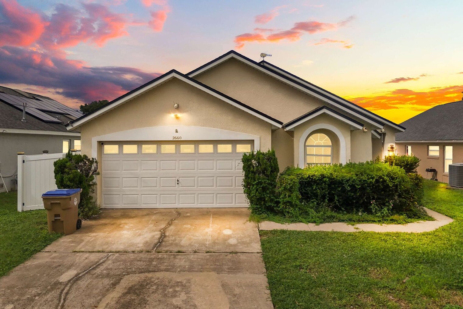 Building Photo - 2660 Oneida Loop