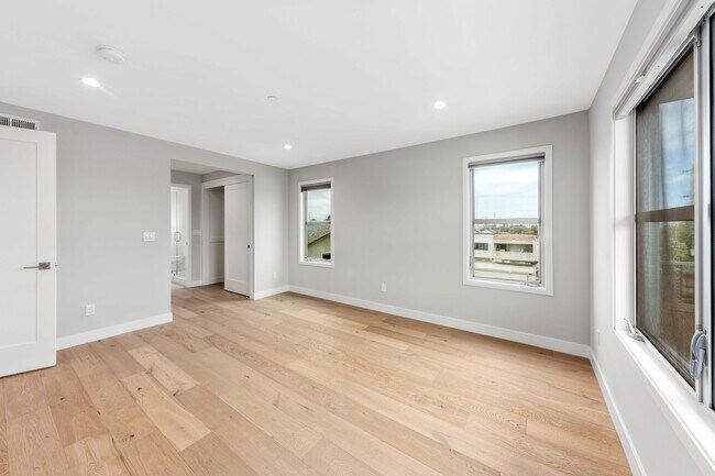 Building Photo - 30 Hermosa Ave