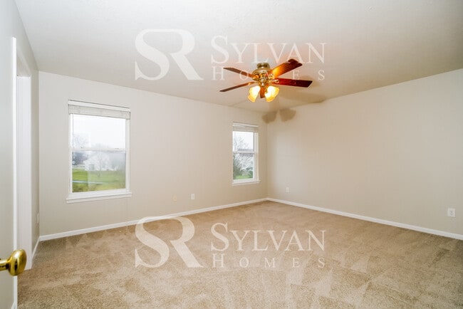 Building Photo - This stunning home is waiting for you!