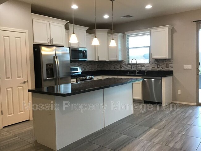 Building Photo - 41559 W Anne Ln