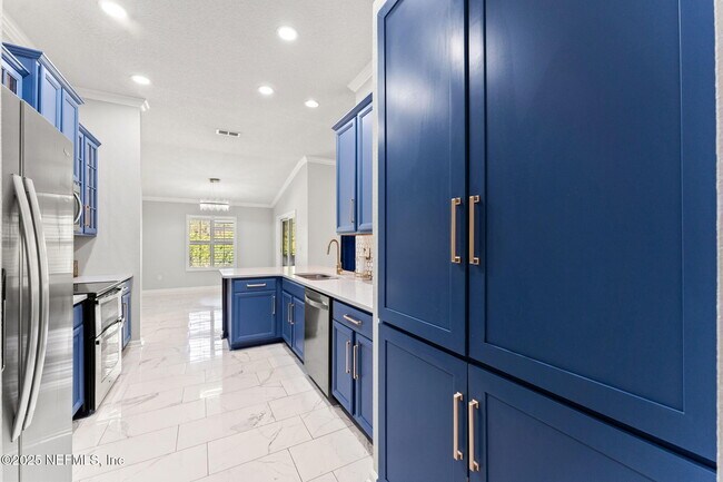 Building Photo - 16456 Tisons Blf Rd