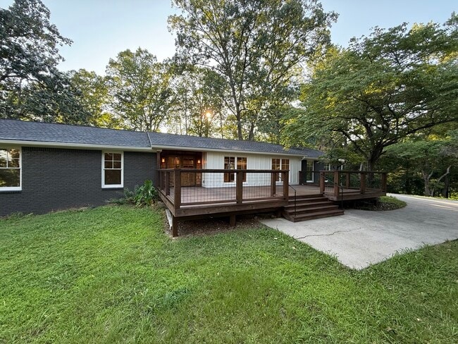 Building Photo - 233 Ranchwood Trail