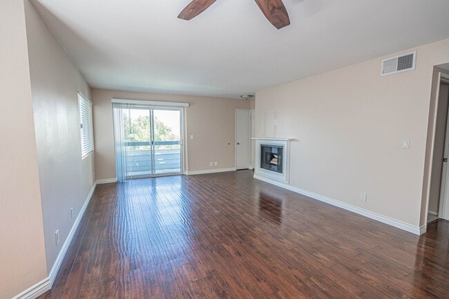 Building Photo - COMING SOON! 3 Bedroom Condo for rent in C...