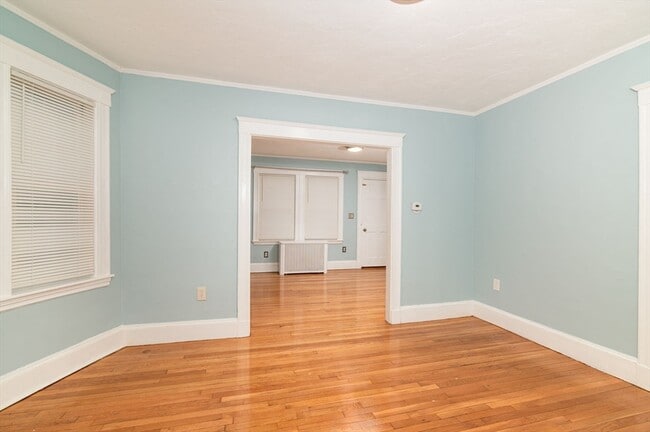 Building Photo - 152 Willow St