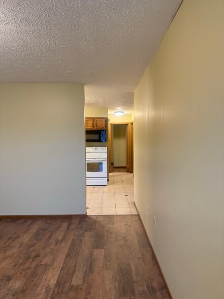 Building Photo - 5169 Princeton Glendale Rd