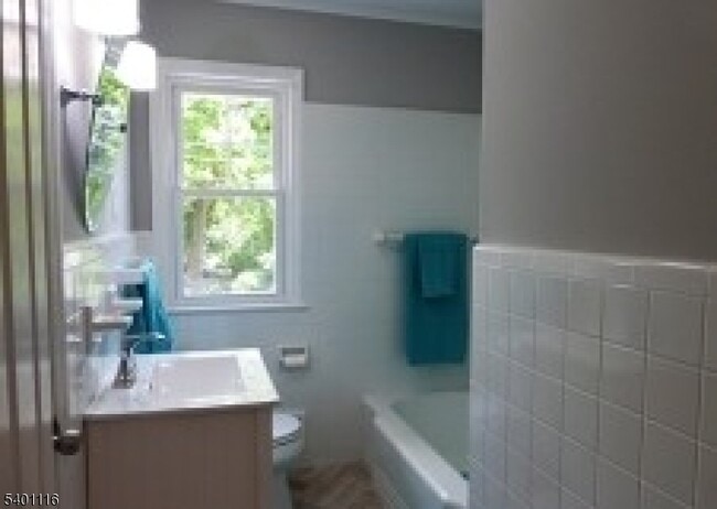 Building Photo - 26 Adams Dr