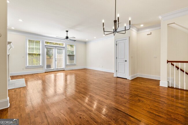 Building Photo - 213 Knob Hills Cir