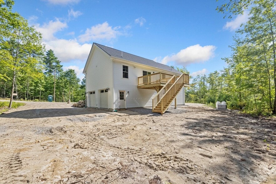 Building Photo - 5 Braxtons Wy