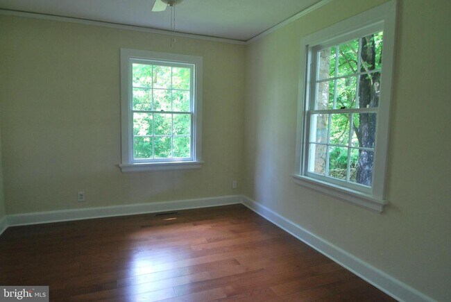 Building Photo - 23131 Oakham Farm Ln
