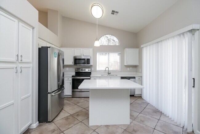 Building Photo - 14823 W Dovestar Dr